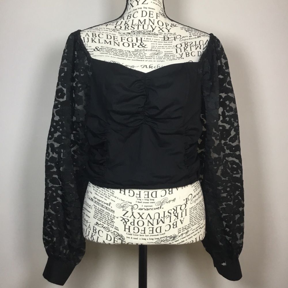 Love heart neck top animal print sheer sleeve peasant wench renaissance sz L